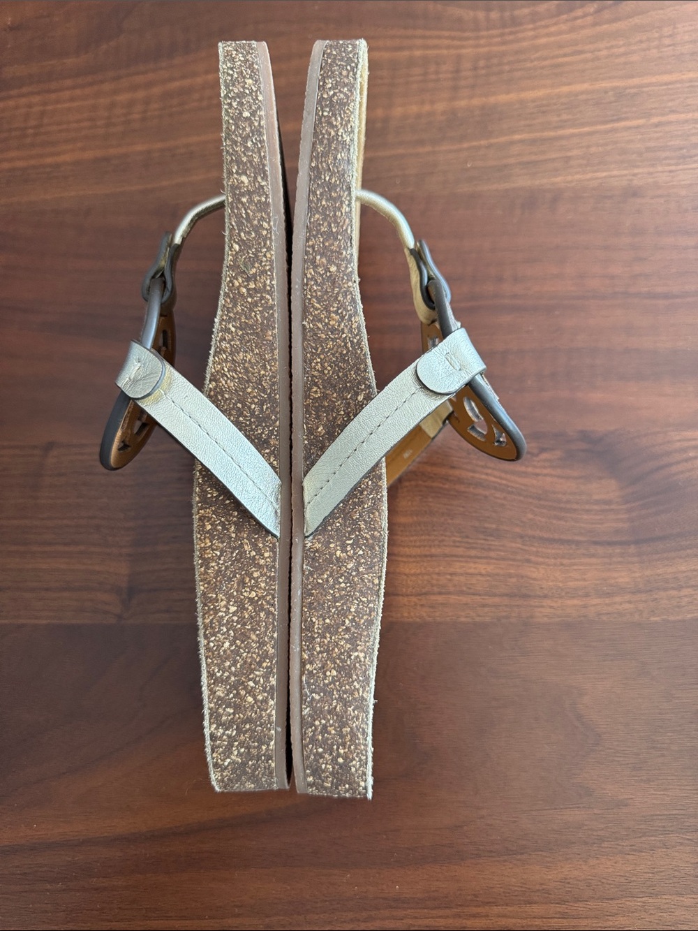 Tory Burch Miller Cloud Metallic Medallion Thong Sandals Sz 10 In Spark Gold - Picture 6 of 8